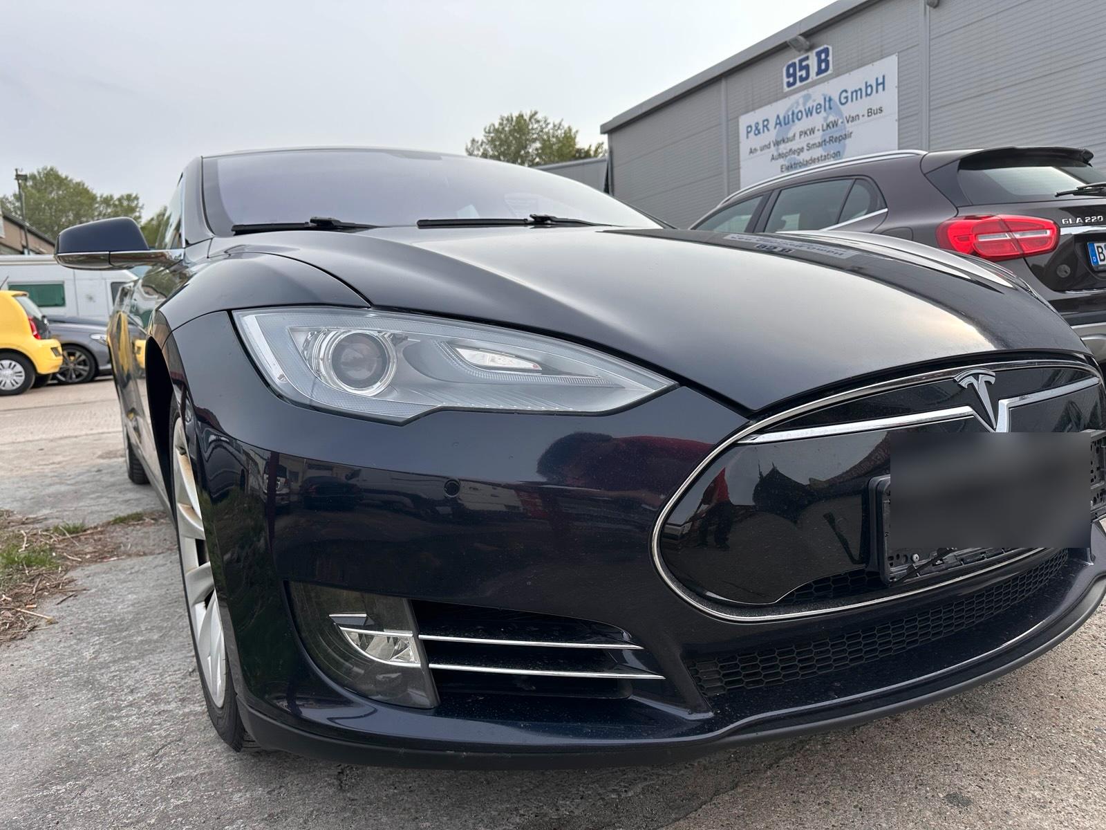 Abbildung des Autos Tesla Model S 85 FREE SU…