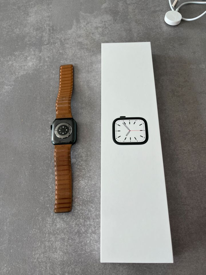 Apple Watch Serie 7 / 41 mm in Leonberg