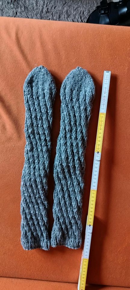 Selbstgestrickte neue unisex Strümpfe in Rheinberg