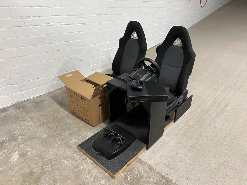 Logitech G920 Xbox One Sitze Cockpit Racing Rig Mazda RX8 in Bielefeld