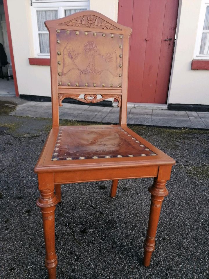 3 Stühle Jugendstil, geprägtes Leder, sehr guter Zustand in Allersberg