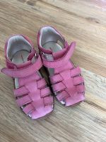 Sandalen Elefanten rosa Größe 22 Mittel Nordrhein-Westfalen - Bedburg-Hau Vorschau