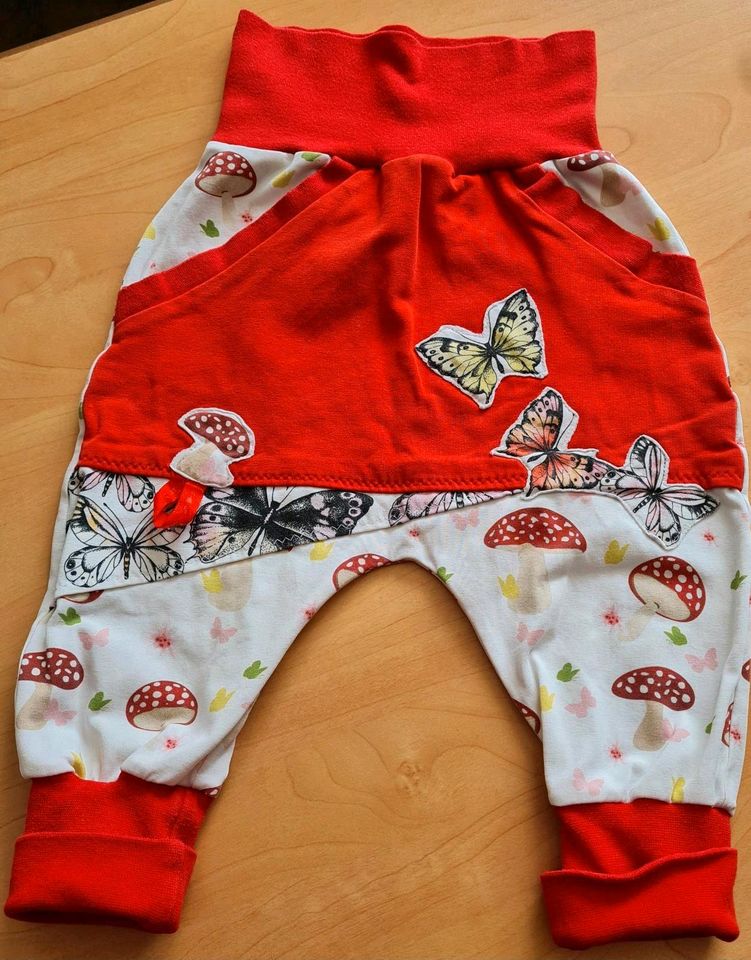 Süße Babyhose   80 in Meuselbach