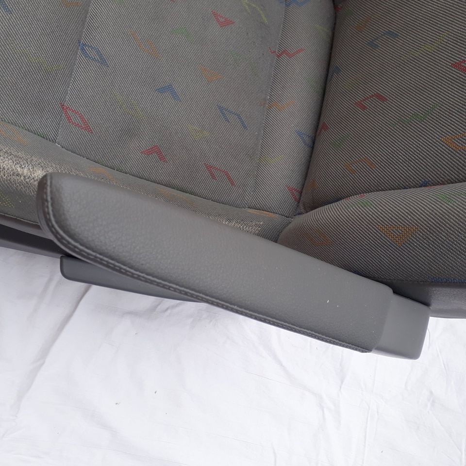 T5 Komfortfahrersitz neu gepolstert mit 2 Armlehnen in Dresden