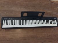 Ich biete mein astreines Roland FP-10 Digital Piano zum Kauf an Thüringen - Erfurt Vorschau