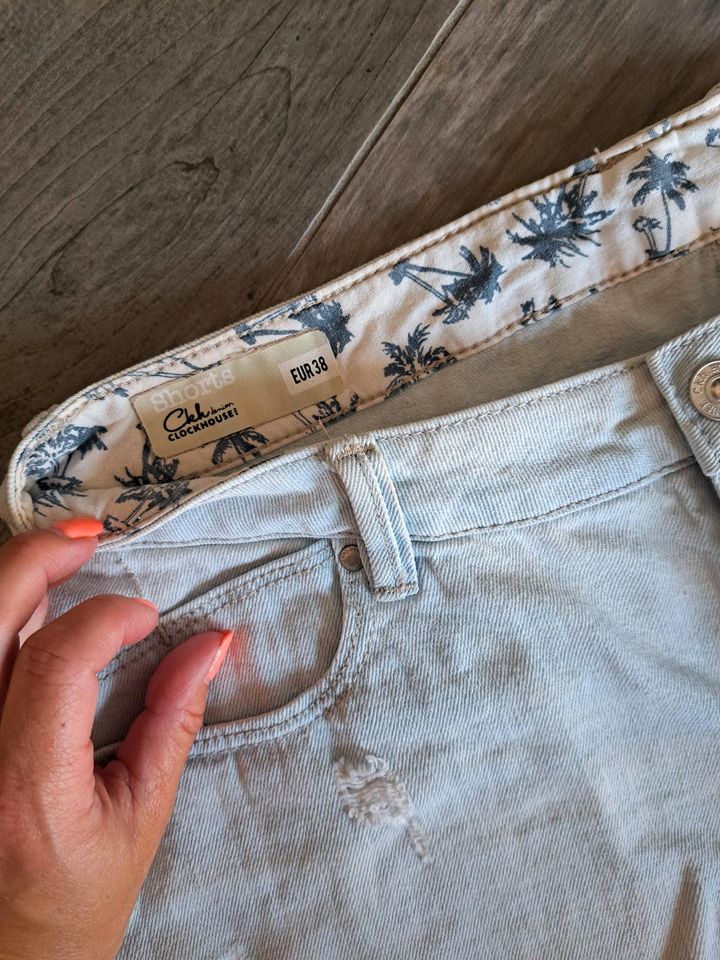 Clockhouse Shorts Jeansshorts Gr. 38 M in Wettringen