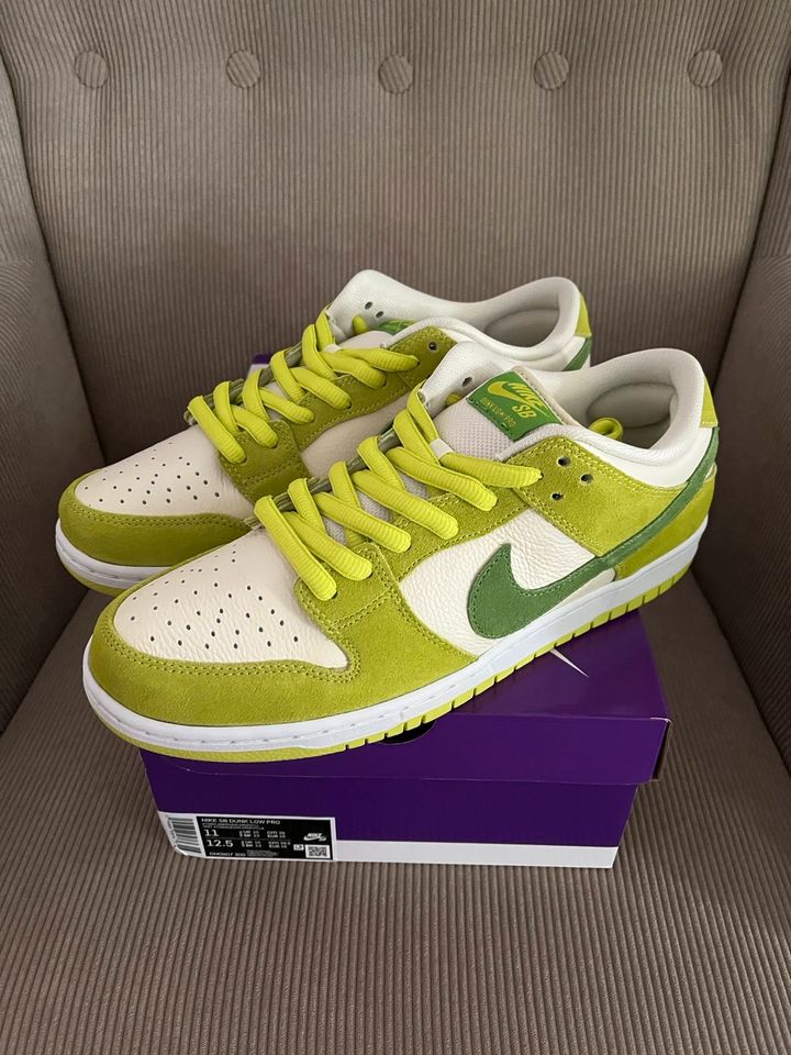 Nike Dunk Low SB Green Apple in 45 ungetragen ds in Osnabrück