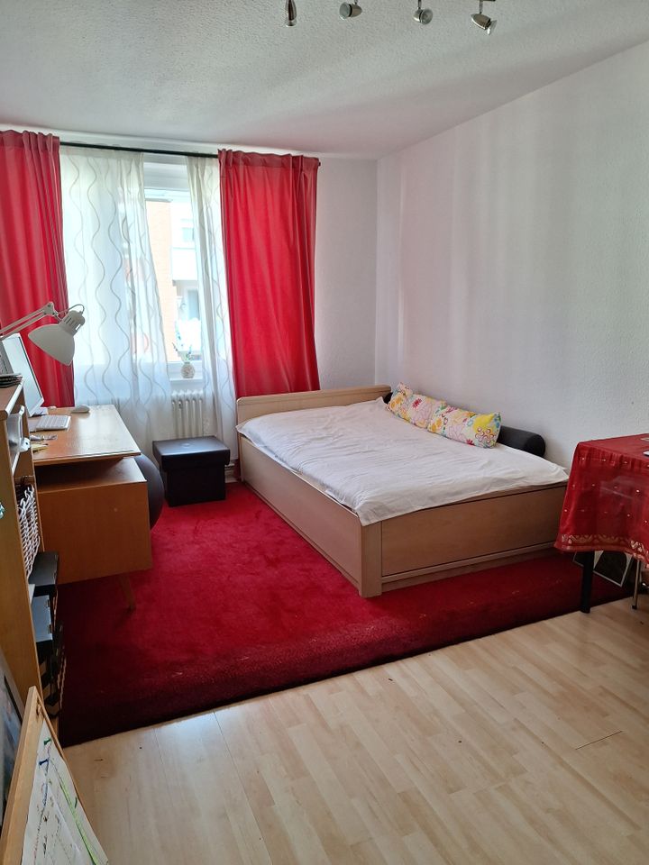 Südstadt, **helle** 3 Zimmer Wohnung mit Balkon, möbliert in Hannover