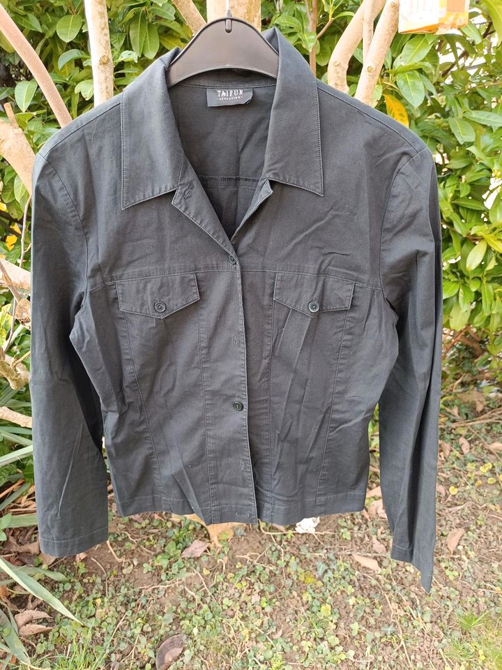 Schwarze Bluse von Taifun Größe M in Bad Bellingen