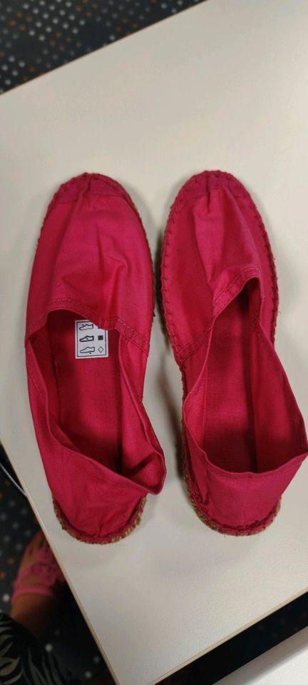 Espadrilles in Bergkamen