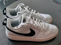 Nike Sneaker Größe 36,5 Hessen - Fulda Vorschau