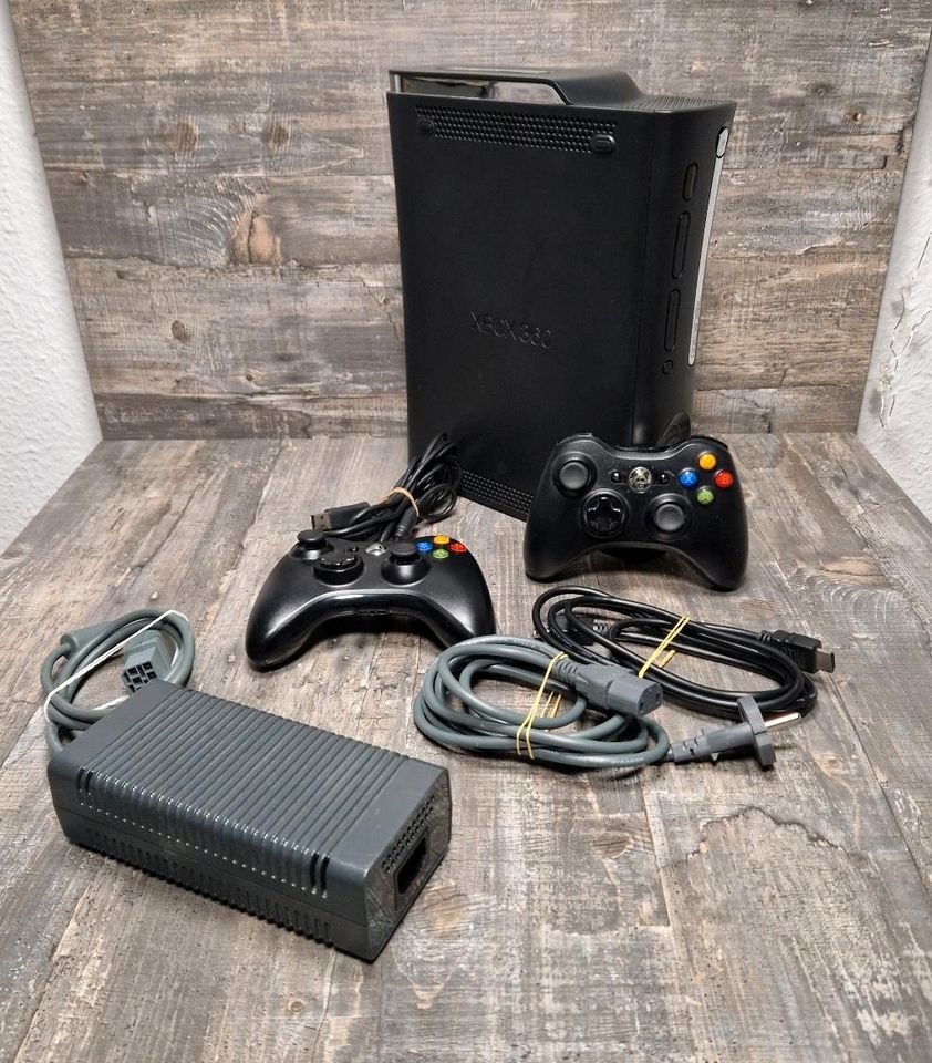 Xbox 360 Meega Paket mit 11 Spielen in Freiburg im Breisgau