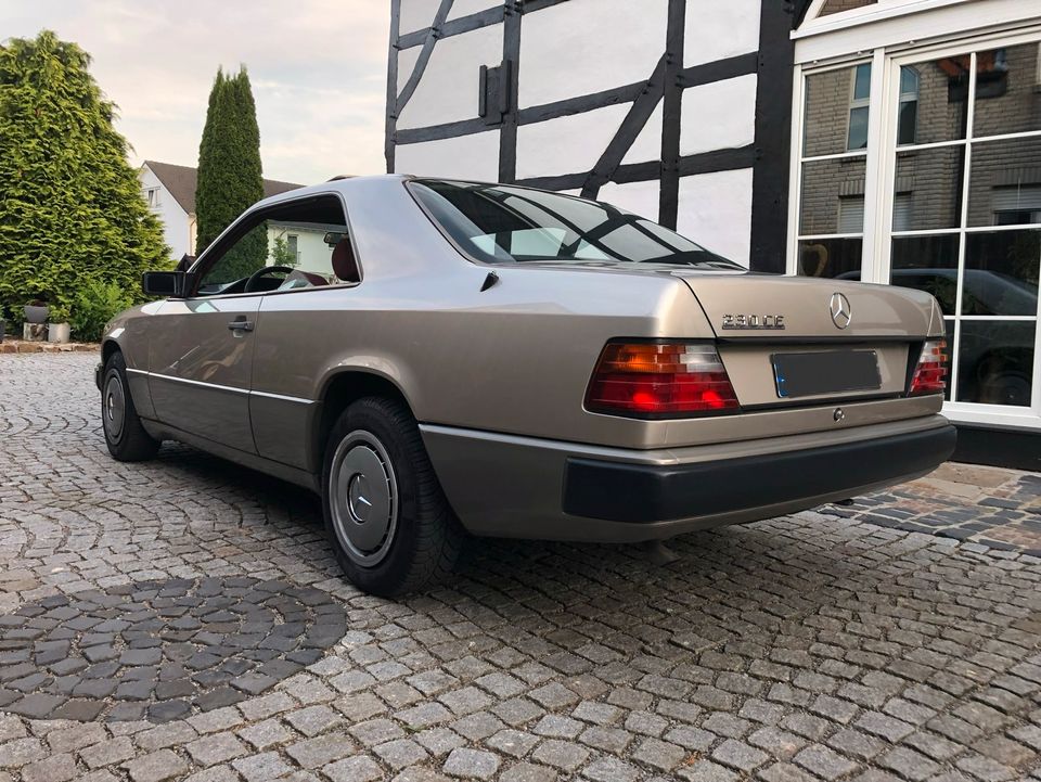 W124 230ce *coupe* in Wickede (Ruhr)