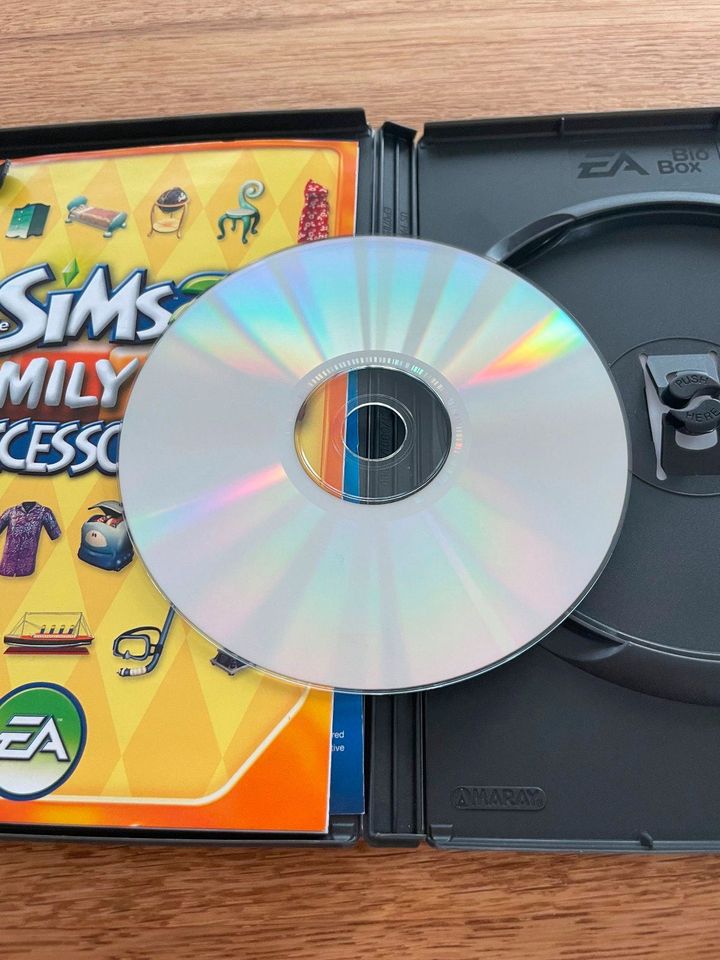 PC Spiel - Die Sims 2 - Family Fun Accessoires in Stuhr