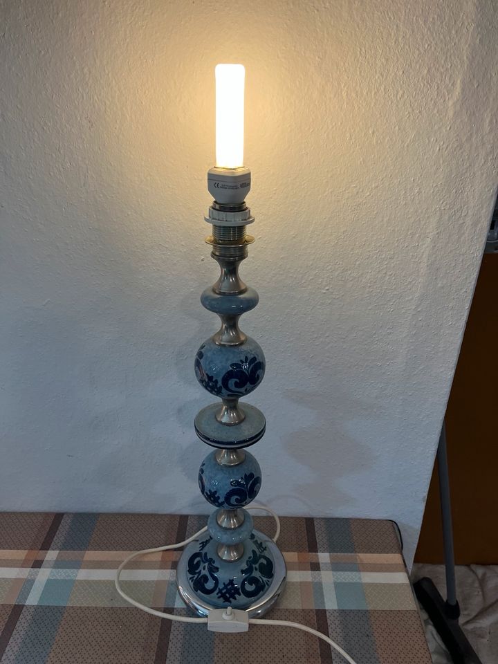 Tischlampe in Döbeln