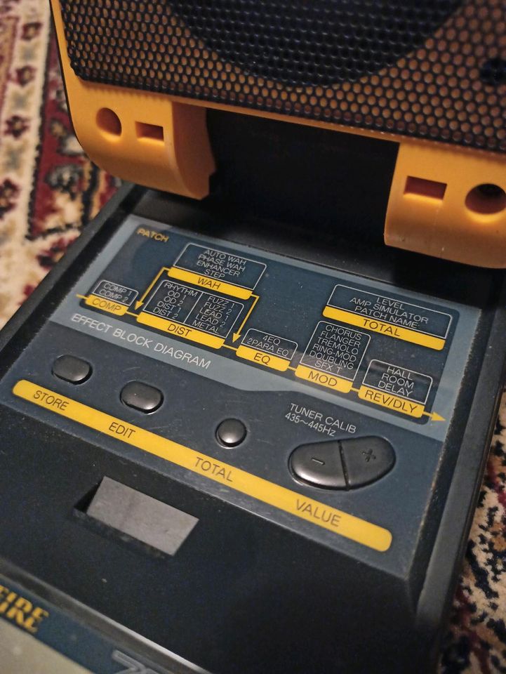 ZOOM Fire 7010 (Vintage Multieffekt-Prozessor für E-Gitarre) in Rheinböllen