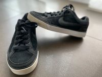 Nike Schuhe sneaker Gr.35,5 Baden-Württemberg - Welzheim Vorschau