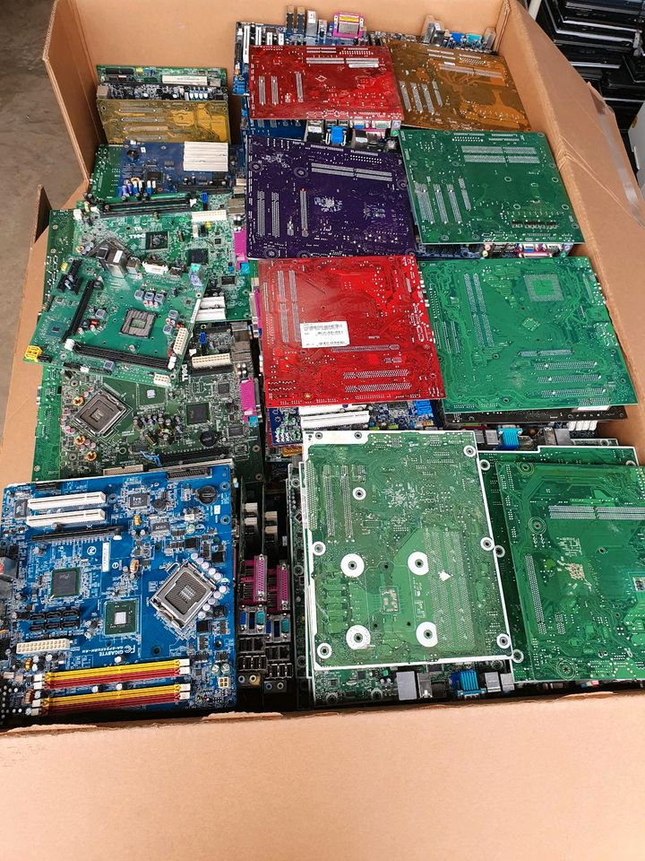 Ankauf PC Platinenschrott, Mainboard, PC Schrot/veraltet in Petersaurach