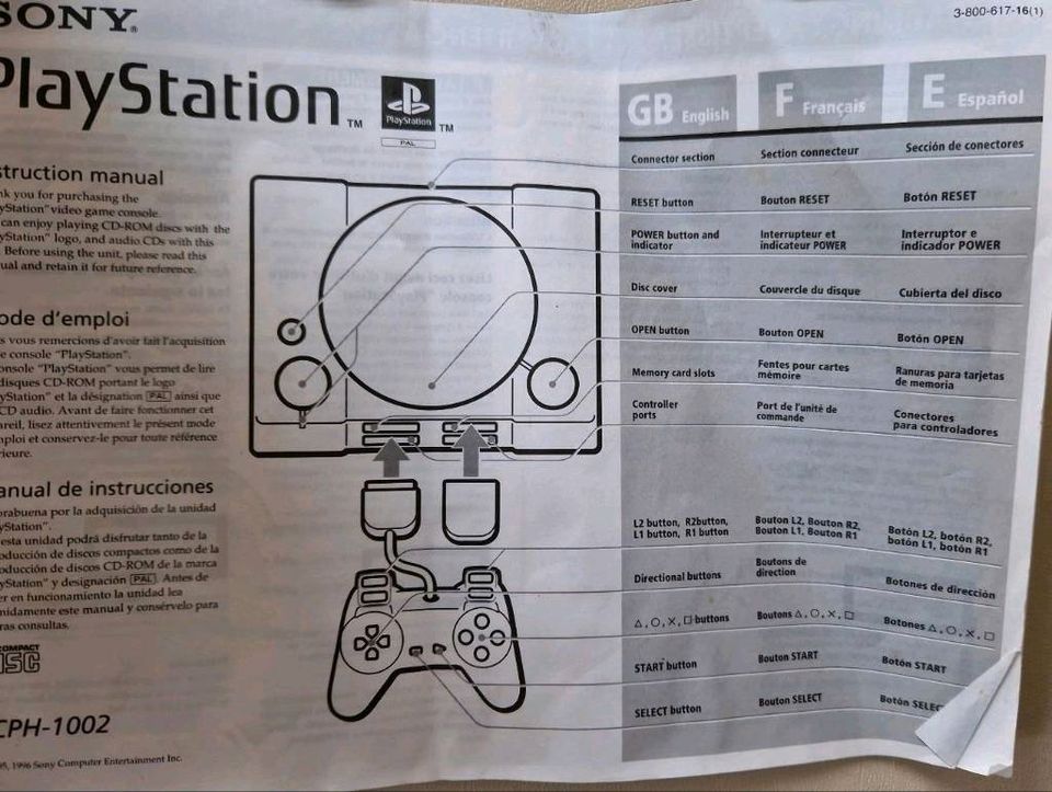 SONY PLAYSTATION  mit 4 Controller und Spielen in Oderwitz