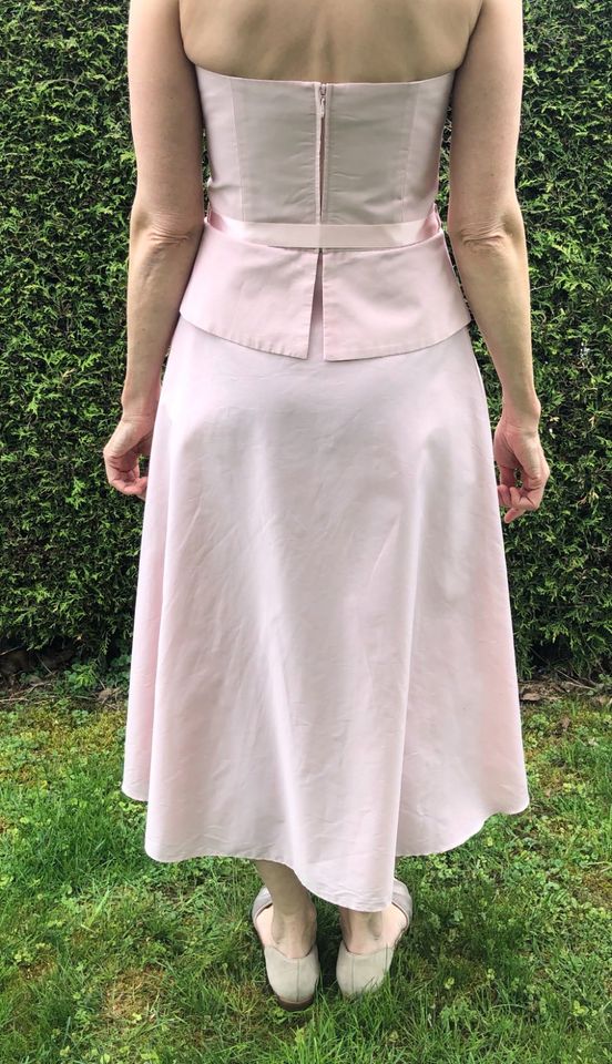 Kleid Rock Joy (38) mit trägerlosem Oberteil rosa (36) in Haag in Oberbayern