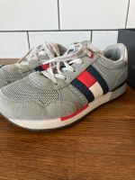 Tommy Hilfiger Sneakers Größe 33 Niedersachsen - Wunstorf Vorschau