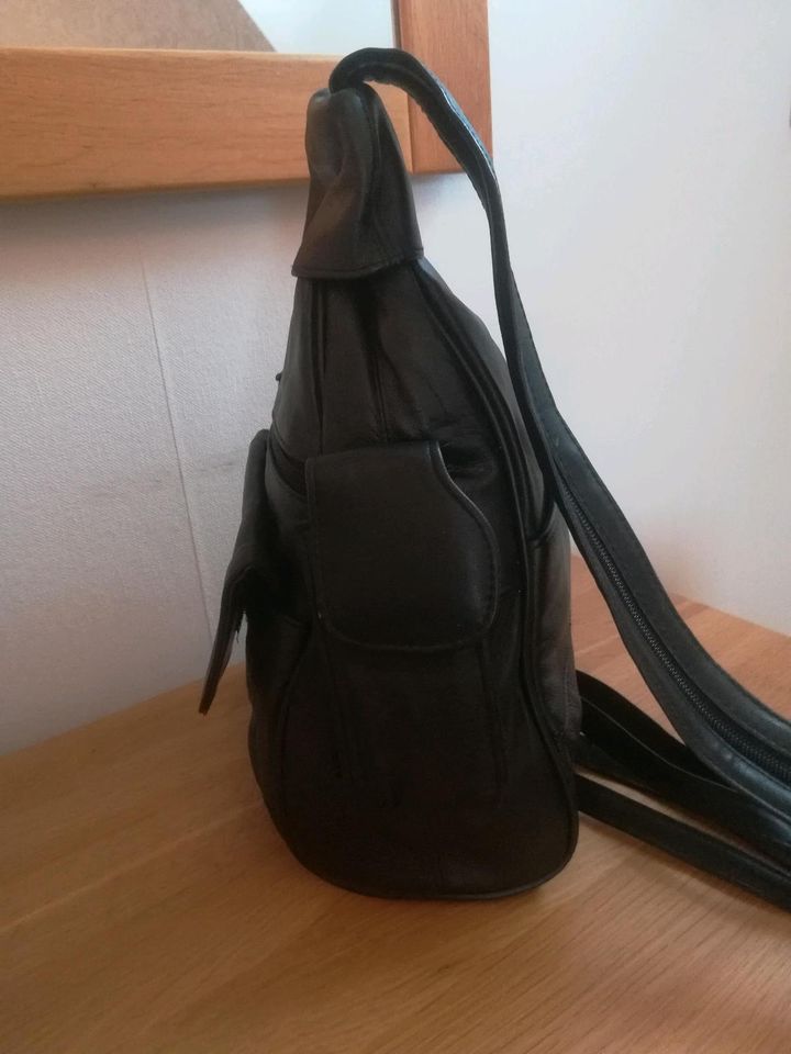 Damentasche / Damenrucksack in Trippstadt