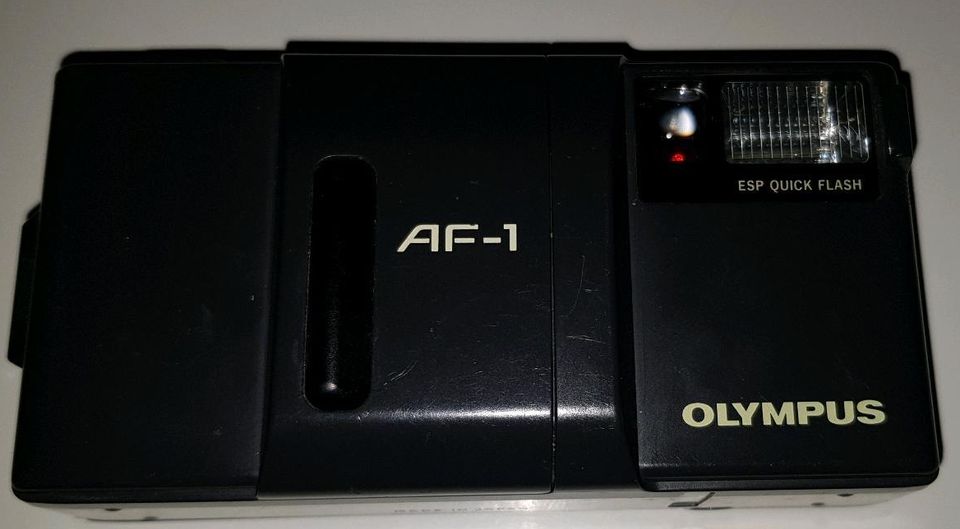 OLYMPUS AF-1  ZUKIO 35mm 1:2.8 ESP QUICK FLAS in Hamburg
