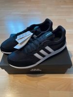 Adidas Retrorunner Gr.44 schwarz neu Nordrhein-Westfalen - Menden Vorschau