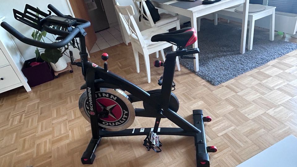 Schwinn IC7 Indoor Fitnessbike in Hamburg