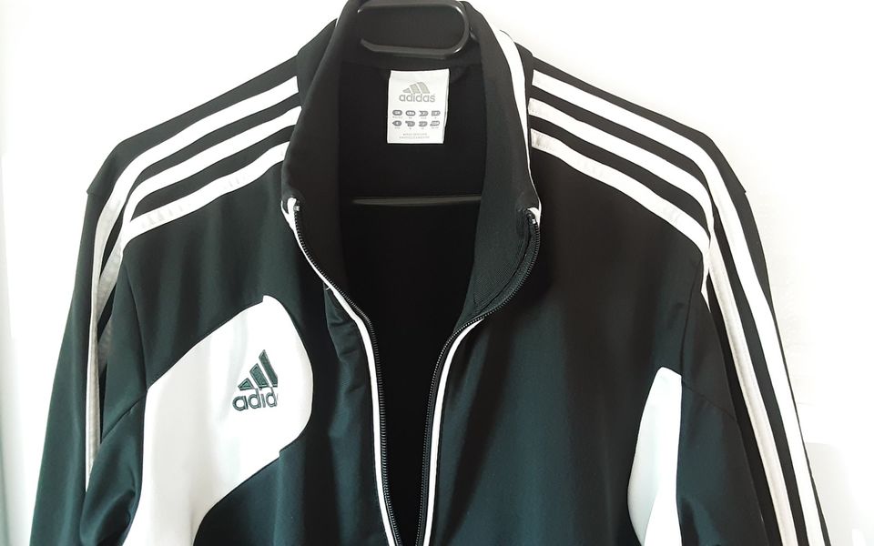 ADIDAS Herren Sport-/Trainingsjacke Gr. M in Kipfenberg