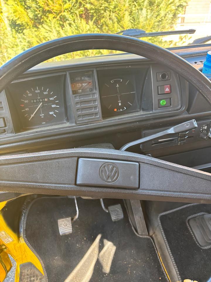 VW T3 Bulli/Camper inkl. Sonnensegel, Fahrradhalterung & Matratze in Emden