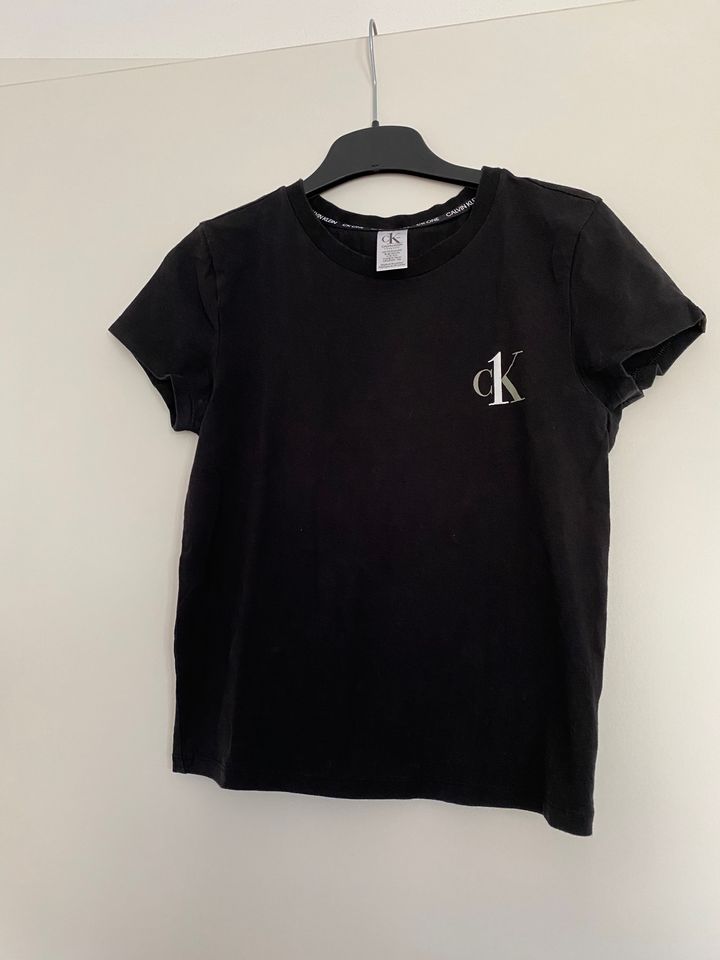 Calvin Klein T-Shirt Größe XS in Ampfing