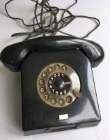 Altes DDR Bakelit Wählscheiben-Telefon / Tischfernsprecher W58 Kr. München - Ottobrunn Vorschau