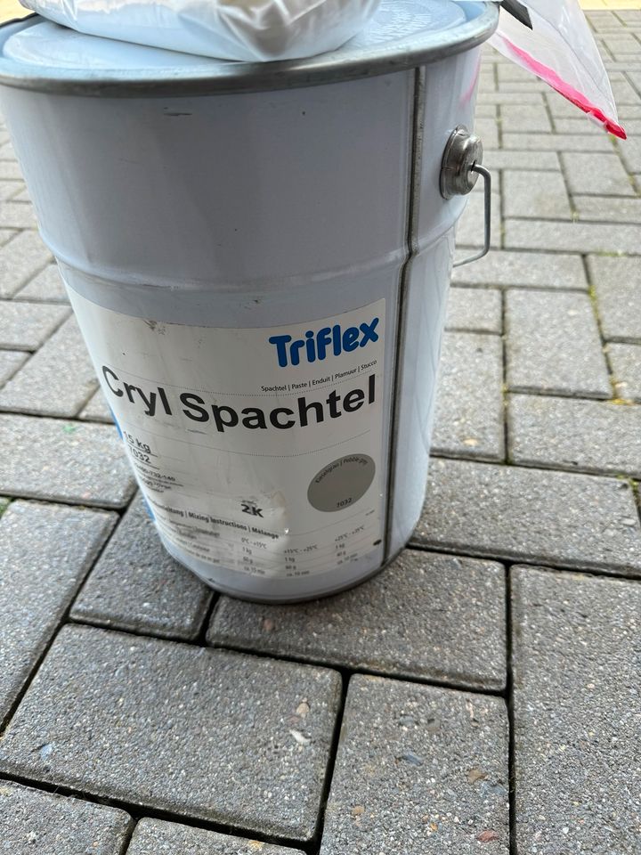 Cryl Spachtel Triflex in Bückeburg