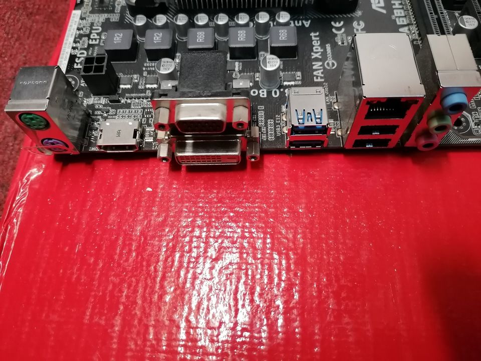 ASUS A68HM-PLUS Mainboard + AMD A8-7600 + 8GB RAM in Blindheim