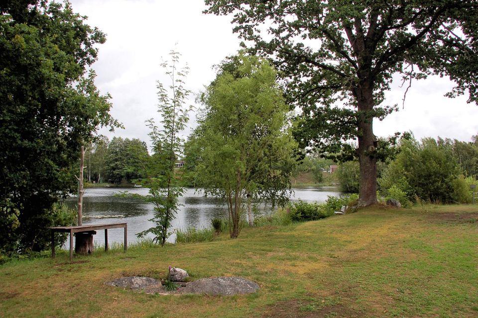 Ferienhaus in Schweden mieten – Wassergrundstück mit Alleinlage, direkt am Fluss Emån in Südschweden - 25 Meter, von der Haustür bis zur Wasserkante. in Osterholz-Scharmbeck