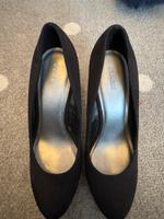 Schuhe Größe 40 neuwertig Nordrhein-Westfalen - Ratingen Vorschau