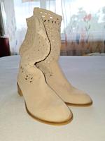 Damen Leder Sommerstiefel von Heine 1 mal getragen Größe 42 Hessen - Langen (Hessen) Vorschau