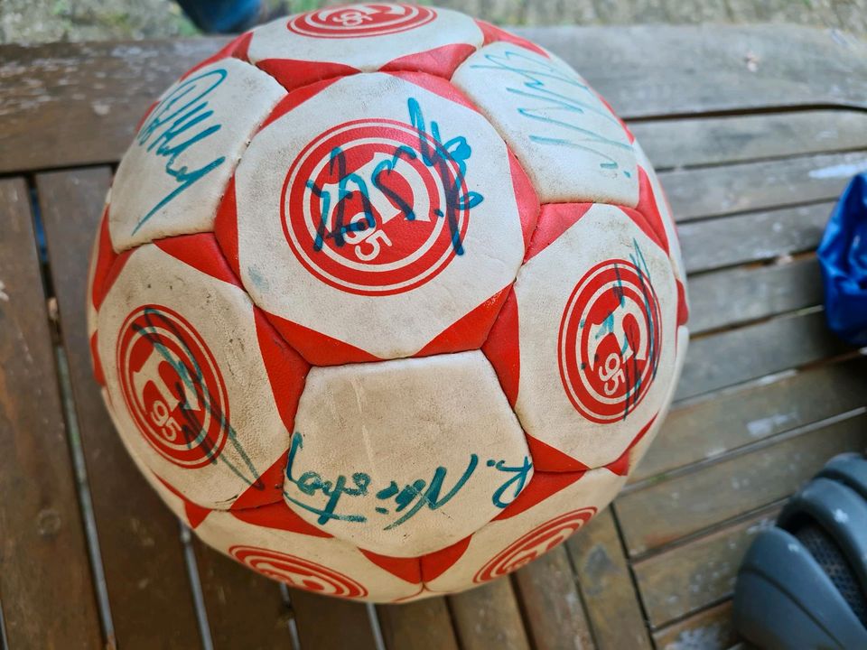 Fortuna Düsseldorf, F 95, Autogrammball, 1998/1999 in Erkelenz