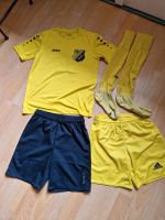 Fußballset trikot 2 Hosen stutzen gelb schwarz 140 Pankow - Prenzlauer Berg Vorschau