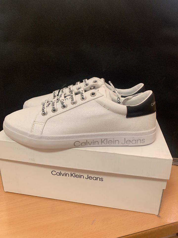 Calvin Klein Sneakers EU38 in Mainz