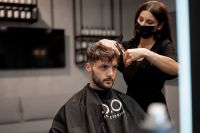 Friseurmeister:in / Stylist:in (m/w/d) Berlin Berlin - Schöneberg Vorschau