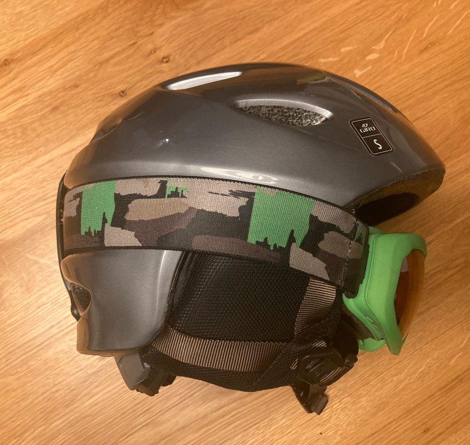 Giro Skihelm Größe S mit Skibrille in Kriftel