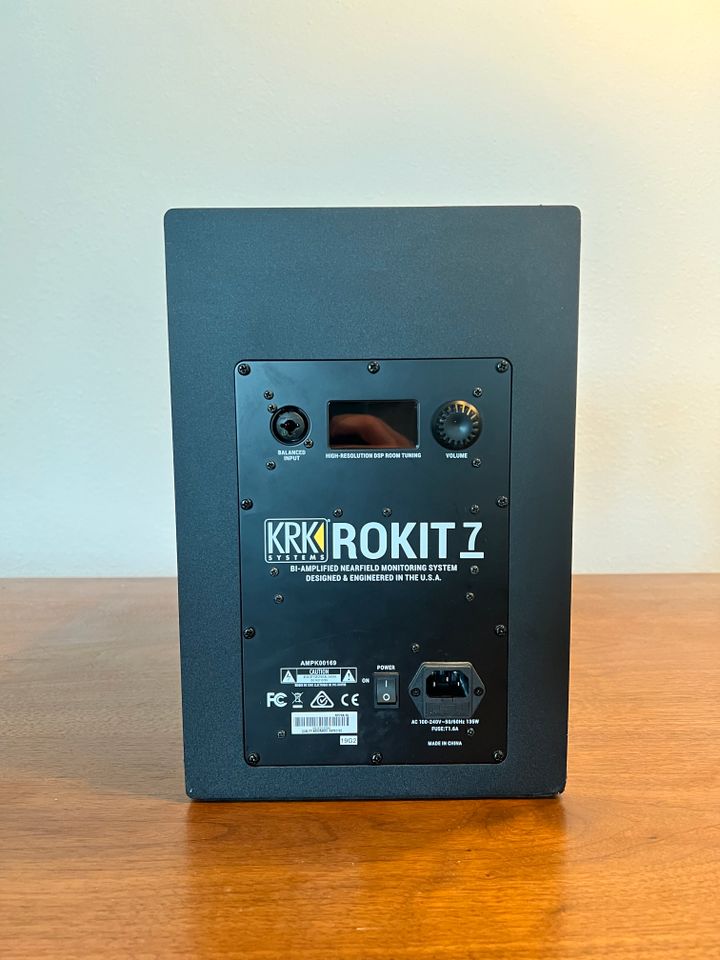 2x KRK RoKit RP7 G4 + Zubehör in Berlin
