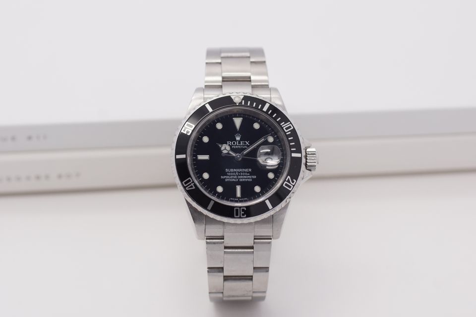 Rolex Submariner Date 40 16610 2007 Rehaut no hole case in Frankfurt am Main