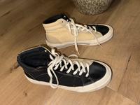 Zara Schuhe Sneaker Gr. 42 top Zustand Nordrhein-Westfalen - Mülheim (Ruhr) Vorschau
