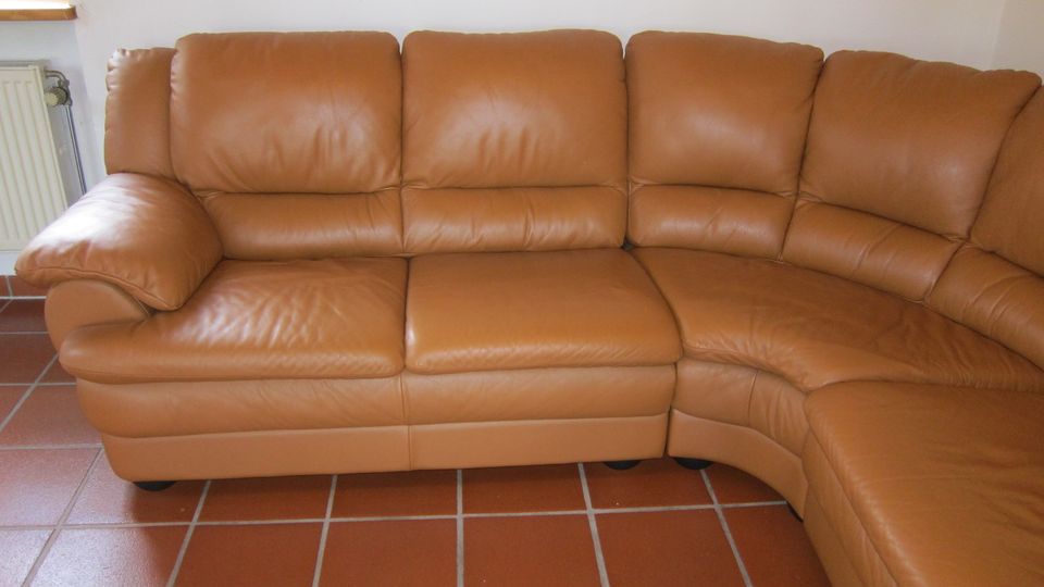 Leder Eck-Couch, Eck-Sofa; 3Sitzer, 2Sitzer mit Rundeckelement in Essenbach