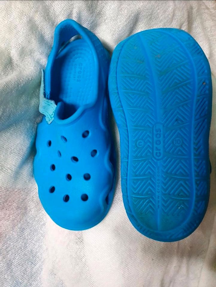 Crocs Kinderschuhe Neuwertig Gr.26 in Aschaffenburg