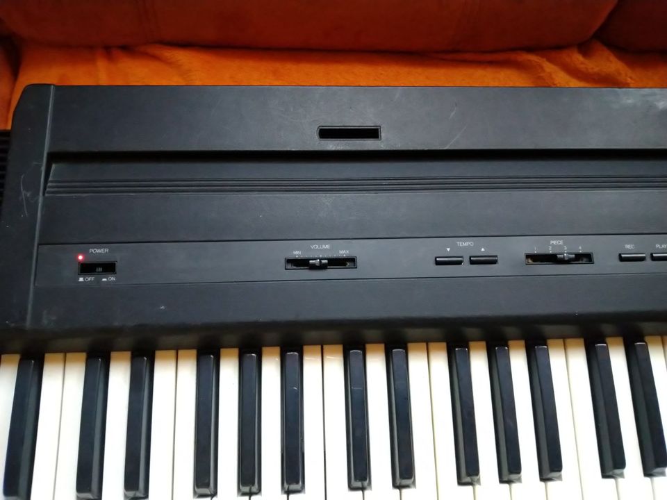 Keyboard Roland ep 7e digital piano in Neumünster