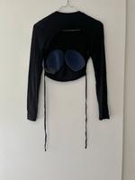 H&M Crop Top Schwarz XS 34 rückenfrei mit eingenähten Cups Hessen - Fuldatal Vorschau